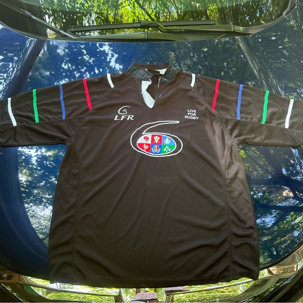 Red and Black Sports Jersey with Team Emblem